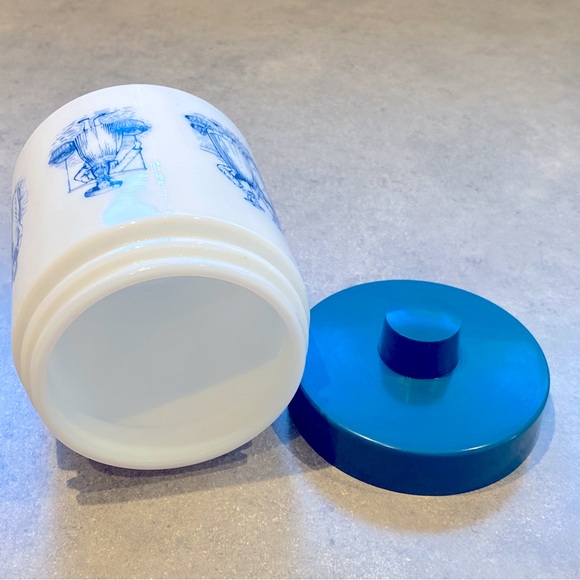 VINTAGE Dutch milk / opaline glass jar - Picture 6 of 6